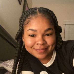 Meet your Posher, Eva